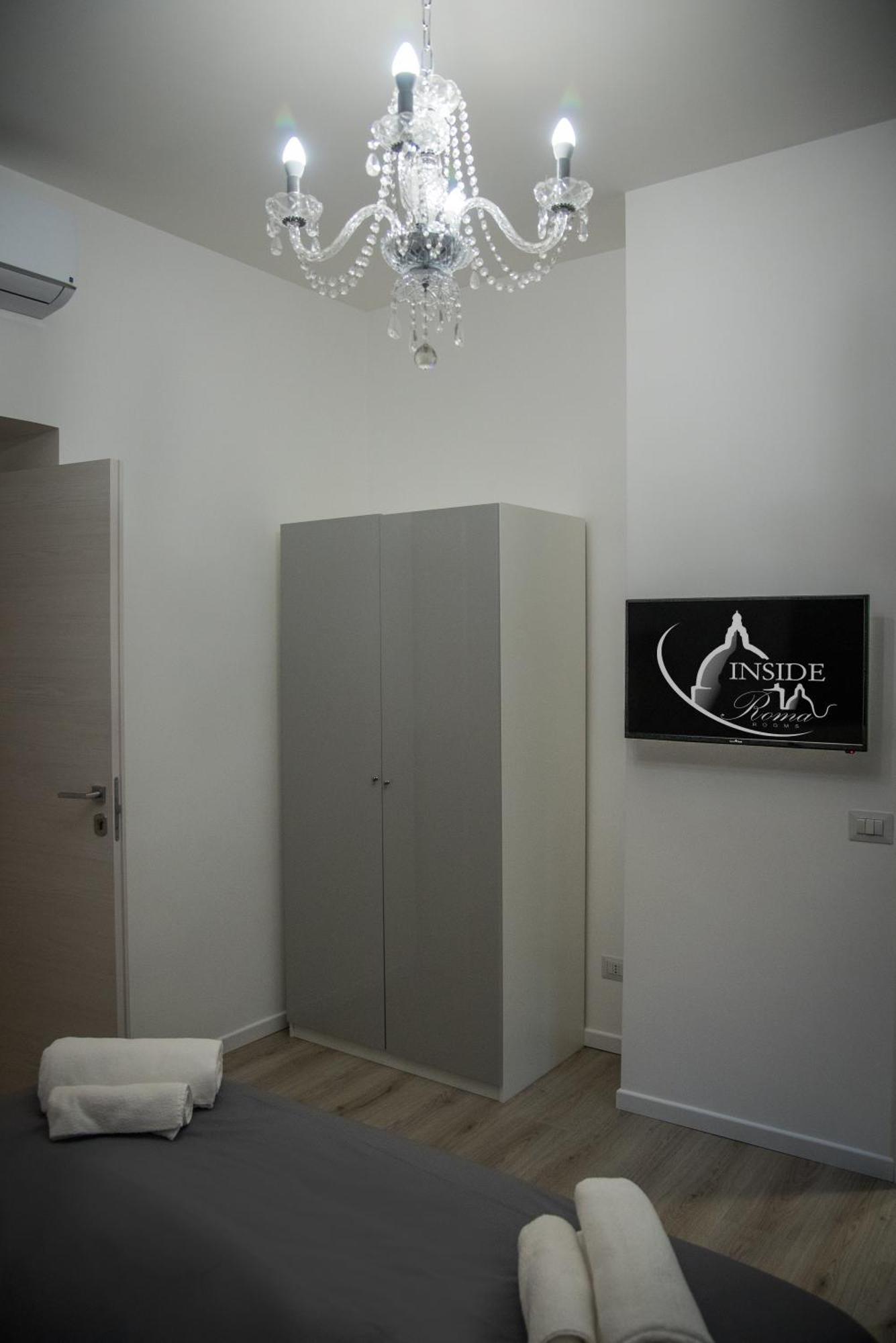 Inside Roma Rooms Exterior photo